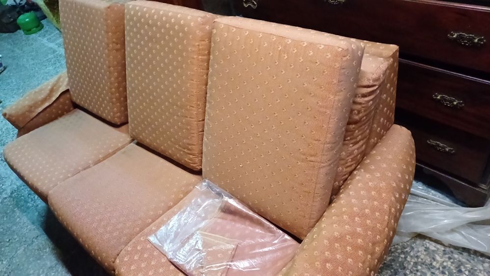 Sofá cama de 3 lugares e 2 sofás de 1 lugar