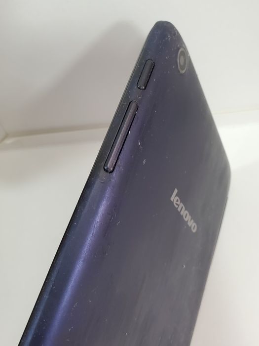 Планшет Lenovo A5500-F "16Gb"