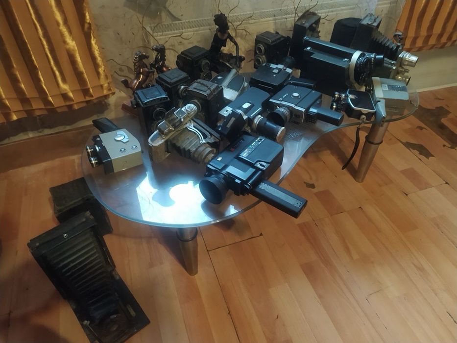 Колекція ретрокамер, відеокамер