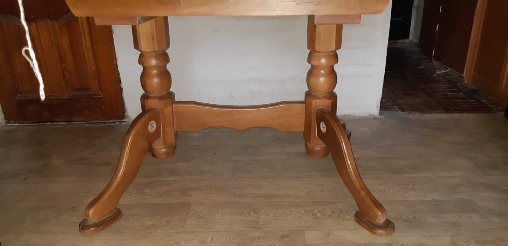 Обеденный стол, раскладной, б/у, в хорошем состоянии