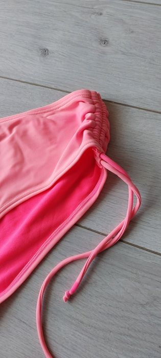 Majtki różowe bikini od stroju