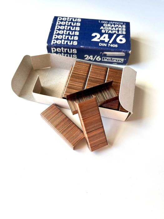 Agrafos dourados 24/6