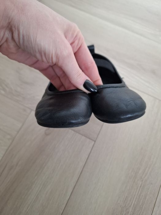Zara skórzane baleriny czarne 26 skóra buty kapcie balerinki