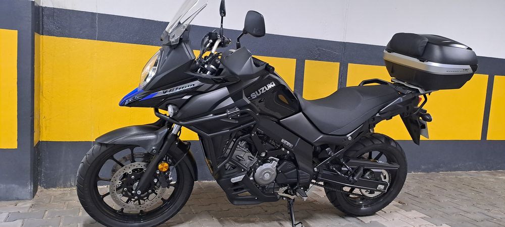 Suzuki Vstrom 650 ano 2024 (apenas 8.900 kms)