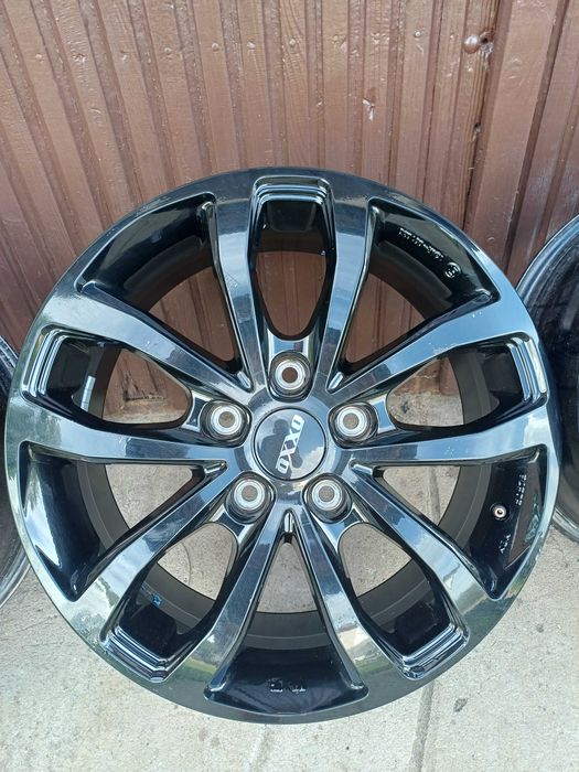 Felgi OXXO Hyperion BLACK 17 7J ET56 5x120 BUS