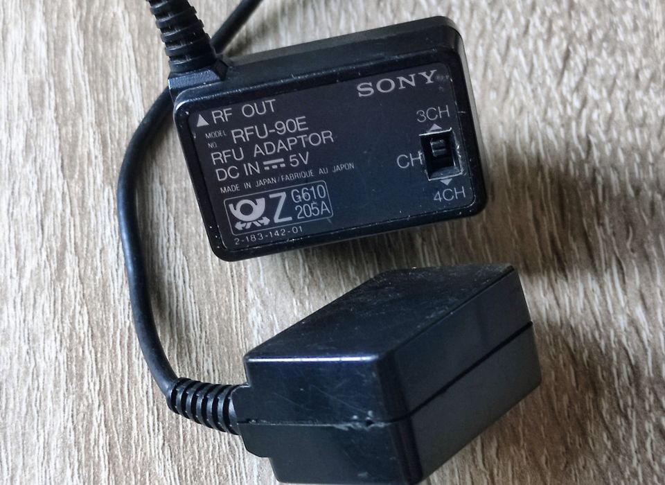 Various cables and connectors64552126542979123