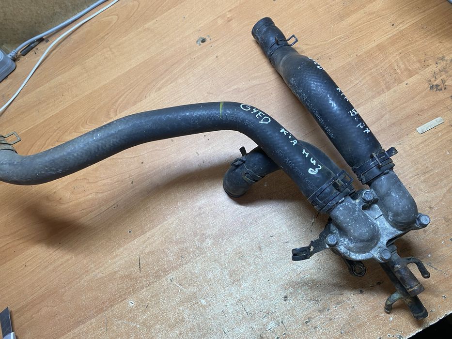 Kia Cerato, Rio корпус термостата, патрубки охолодження радіатора G4ED