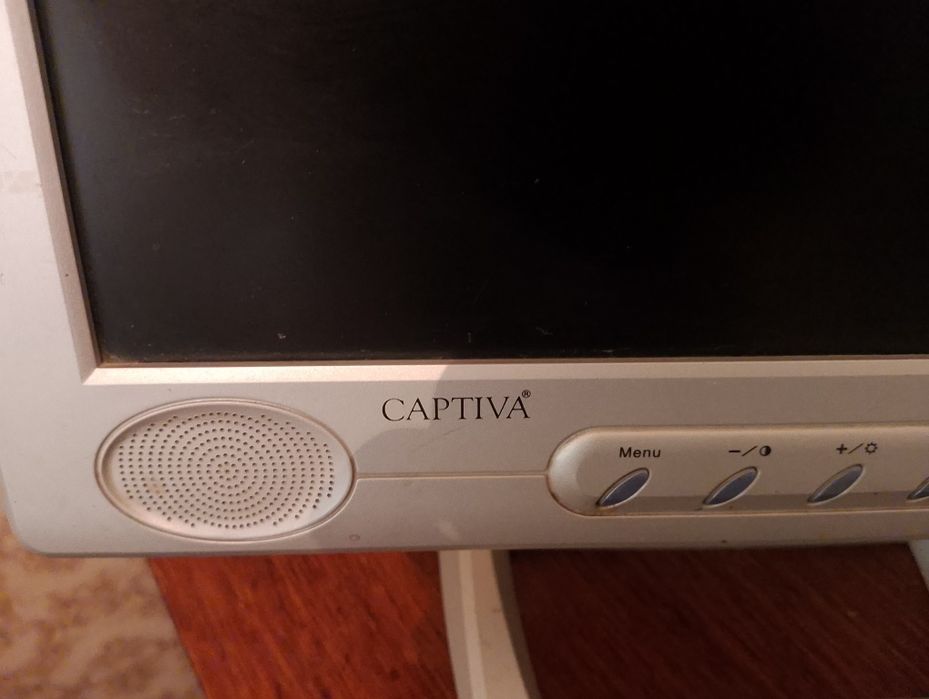 Монітор 17 дюймів, з блоком живлення на 19в.