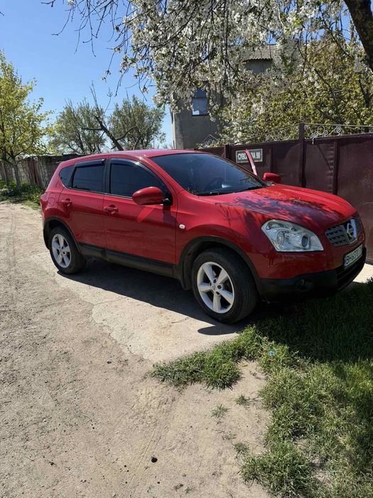 Автомобиль Nissan