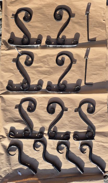 Wsporniki końcówki karnisze metalowe ręcznie kute