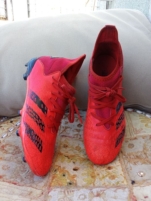 Chuteiras da Adidas vermelhas F50 predator