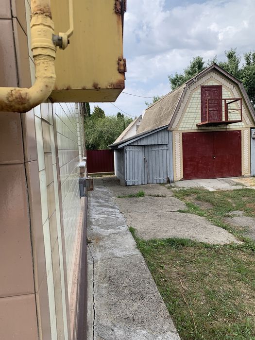 Продаю будинок всі питання по телефону