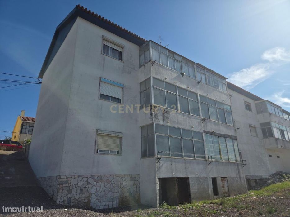 Apartamento T2 - Encontra-se arrendado a casal jovem com Contrato de A