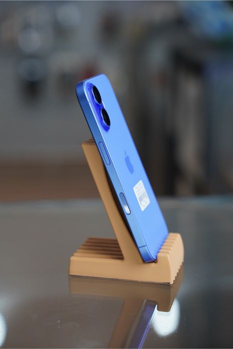 iPhone 16 128GB Ultramarine (USA)