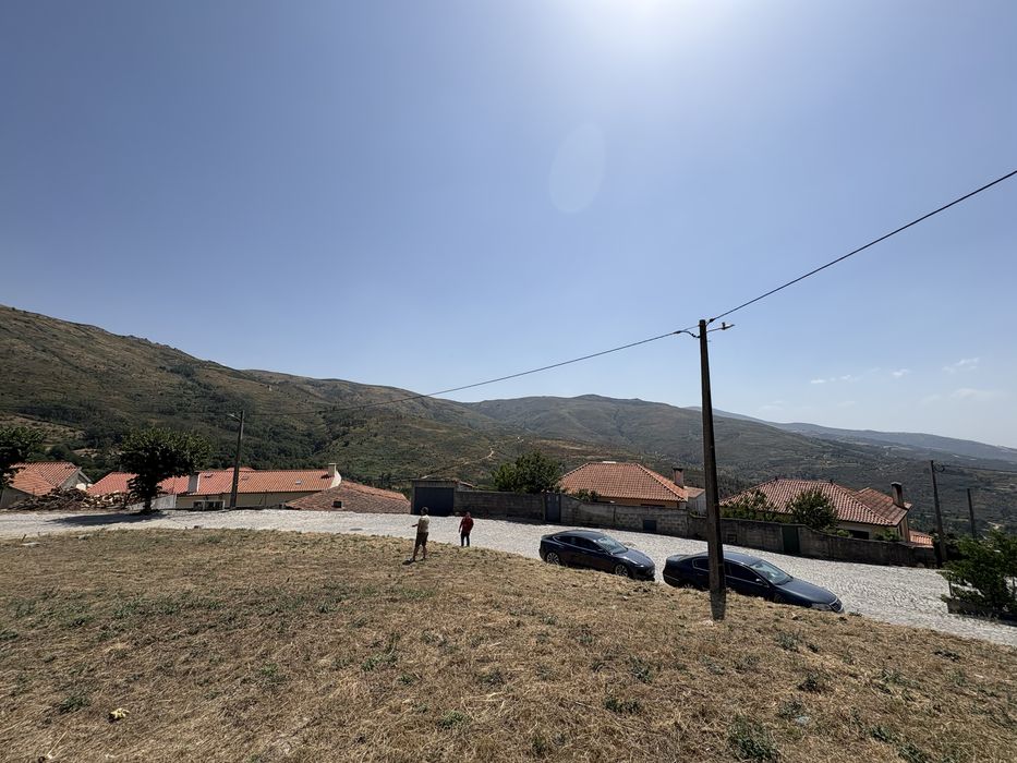 Terreno 550 m2  c/projecto