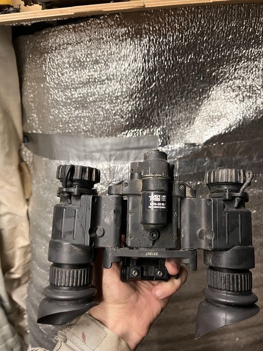 ПНВ AGM NVG-50 с креплением