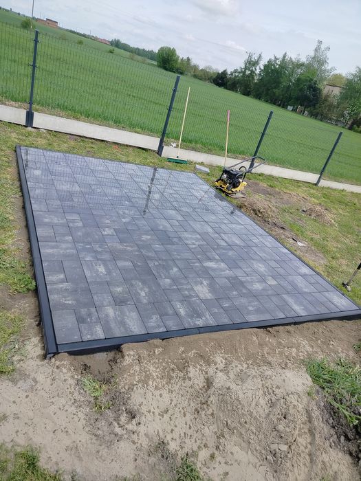 Witam, oferuje usługi ogrodnicze, układanie kostki brukowej.