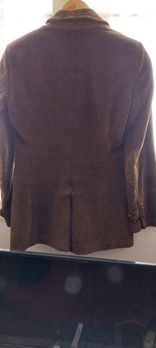 Massimo Dutti. Casaco de veludo verde