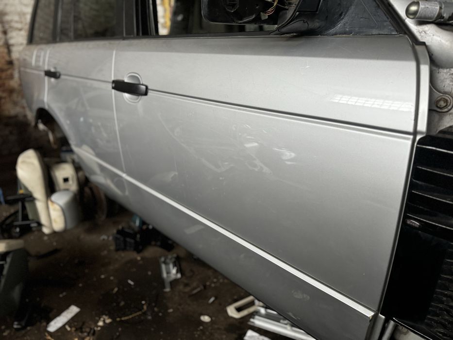 Дверь Range Rover Vogue L322 права передня Л322