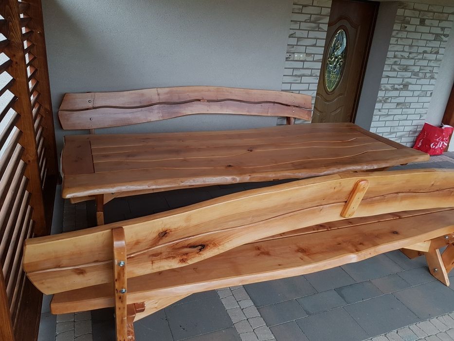 Stół, ławka, natura