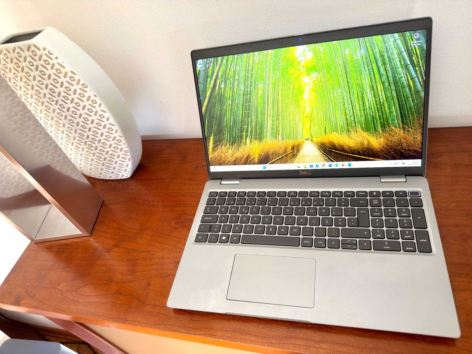 Dell Latitude 5540|15.6"FullHD|i5-1335u c/10Cores!|16b Ram|Ssd 512Gb|