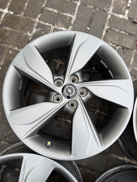 R18 5/108 j7.5 et49 d65.1 Opel Grandland X. Ford Fusion Escape Mondeo