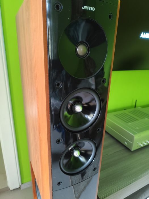 Kolumny Jamo s 606