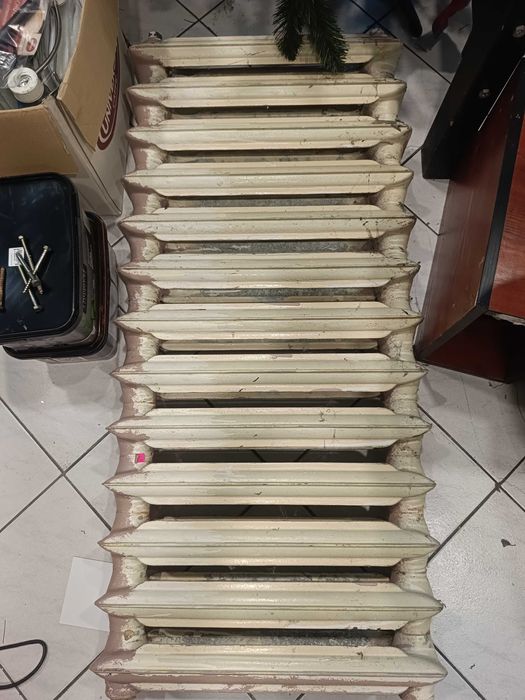 Kaloryfer żeliwny - 13 żeberek