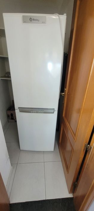 Vendo electrodomésticos de cozinha em muito bom estado.