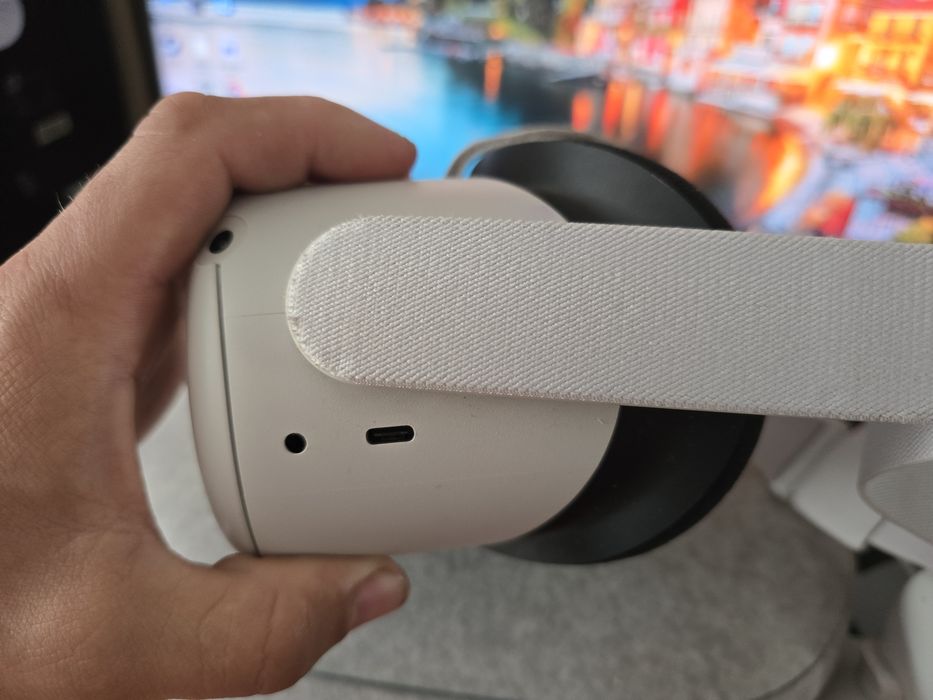 Окуляри віртуальної реальності Meta Oculus Quest 2 128ГБ