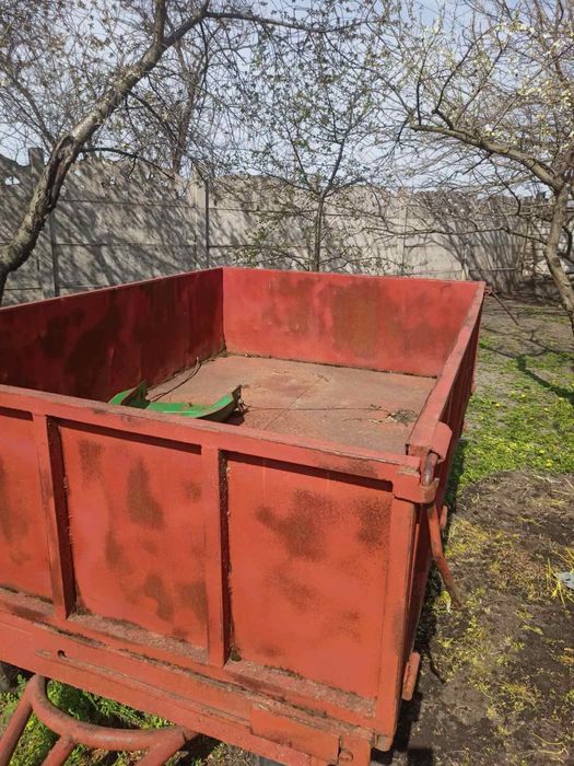 Причіп для трактора, самосвала, самоскид