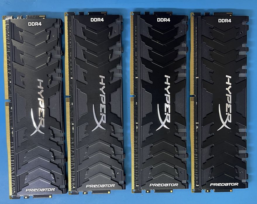 Оперативна памʼять HyperX 64GB (4x16) DDR4 3200 MHz Predator RGB