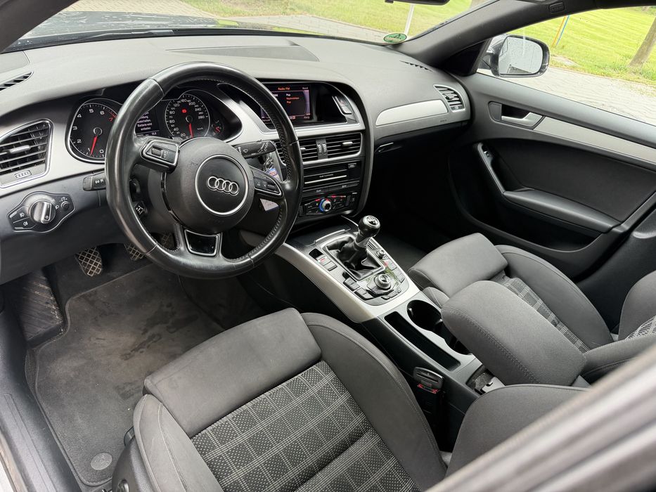 Audi a4 Bi-Xenon PDC Navigacja