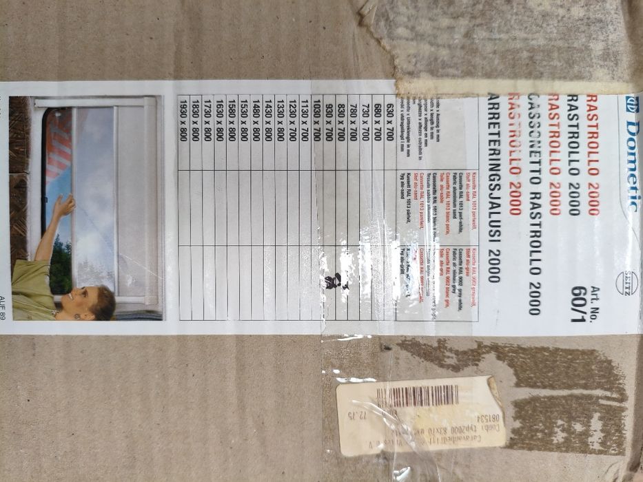 Dachluke MPK e Dometic Clarabóia + rede mosquiteira/blackout Autocara