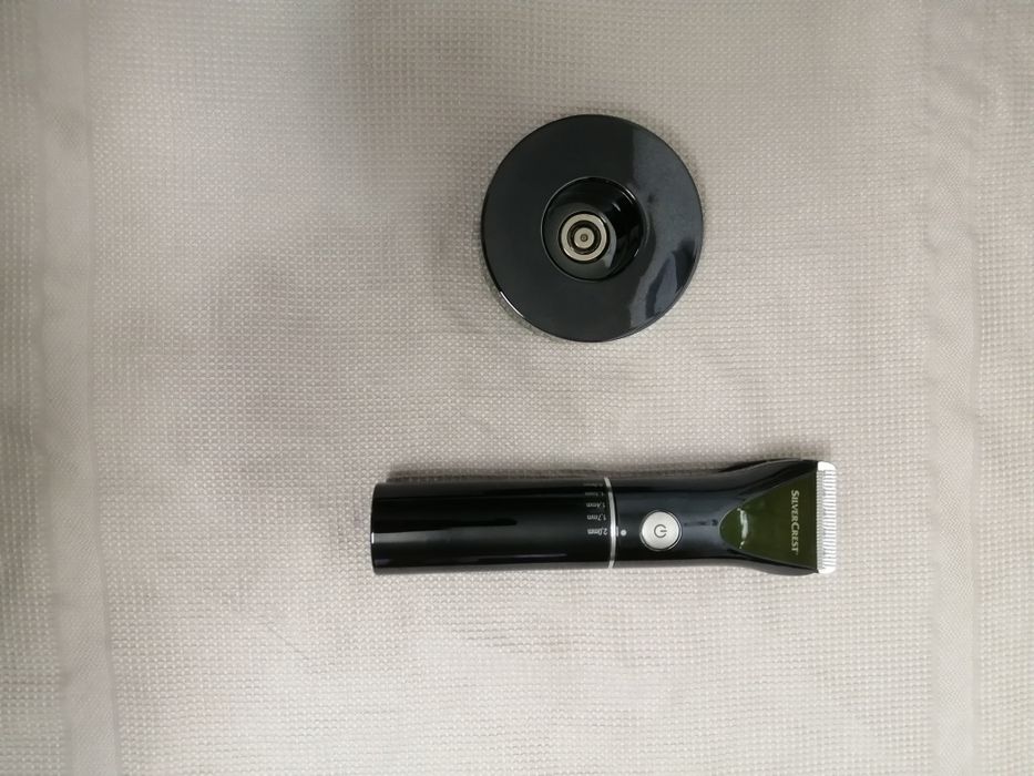 Máquina cortar cabelo e barba