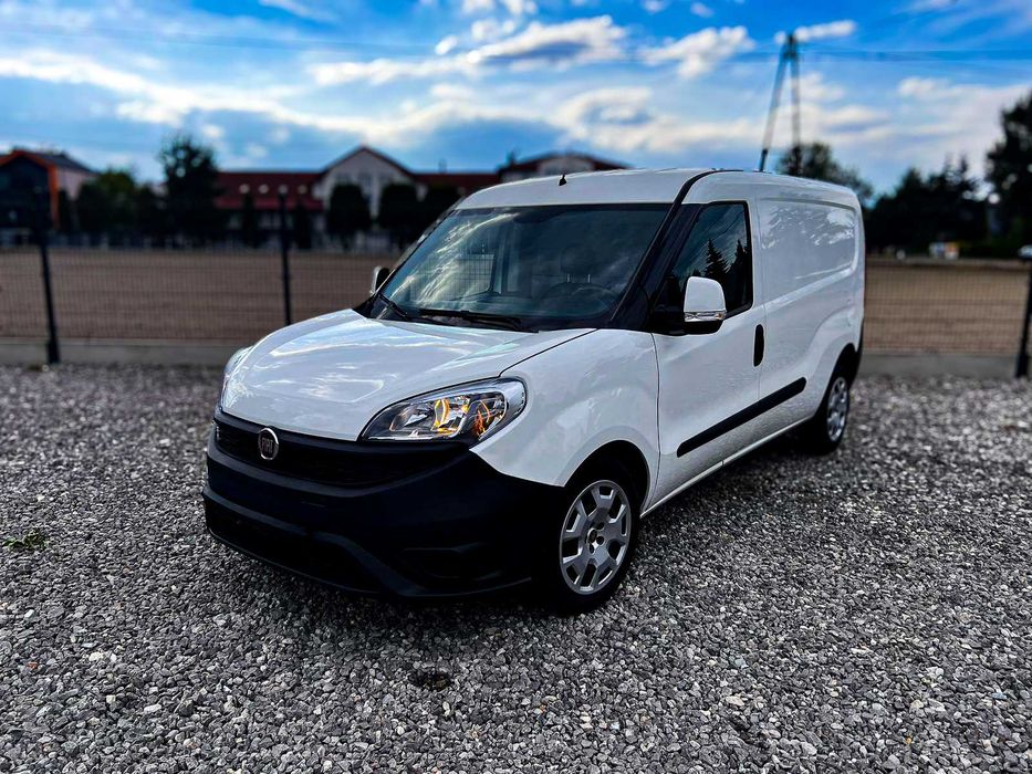 Wynajem busa dostawczego | Fiat Doblo Maxi | Bus wynajem Warszawa