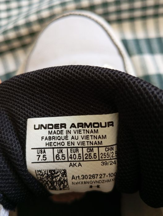 Кросівки UNDER ARMOUR устілка 25,5см р.40,5