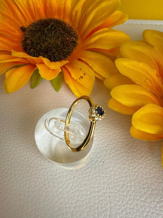 Anel coração folheado a ouro com zirconia semijoias de qualidade.