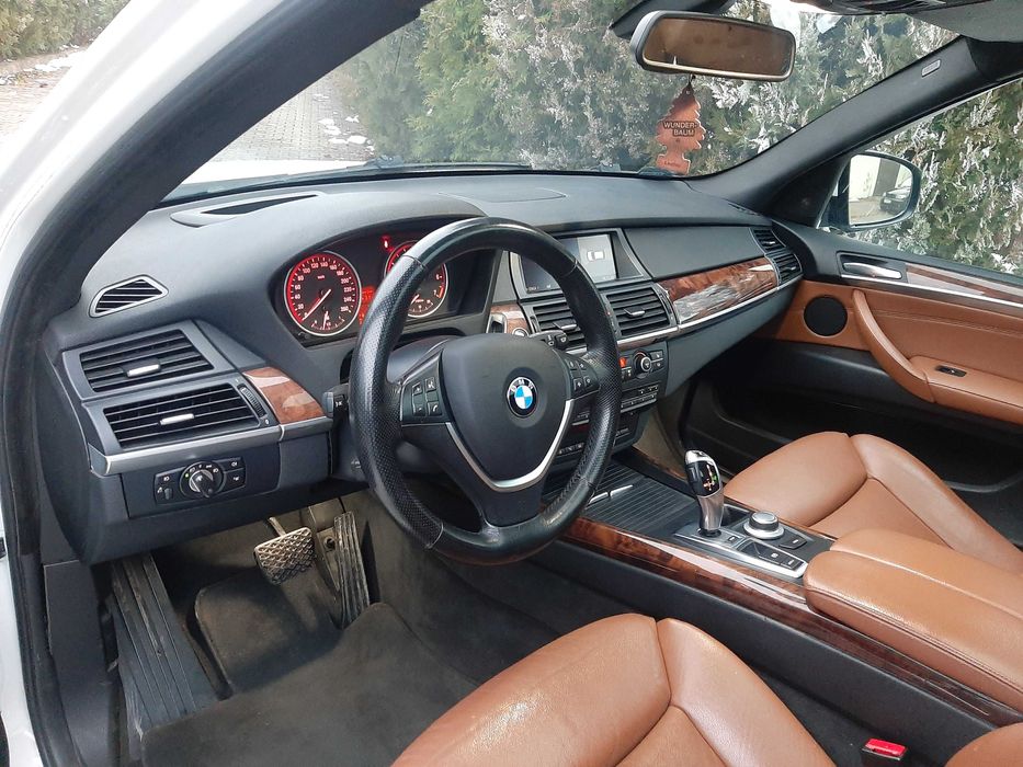 BMW X5 E70 4.8 V8 Import Dubaj Pakiet Aero 7-osobowa