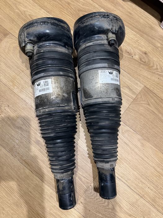 Audi Q7 стойки 4М амортизатори пневма передні