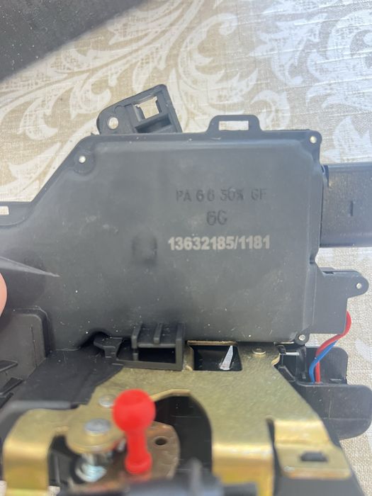Fechadura Porta Frente Direita Audi A3 / A4 -