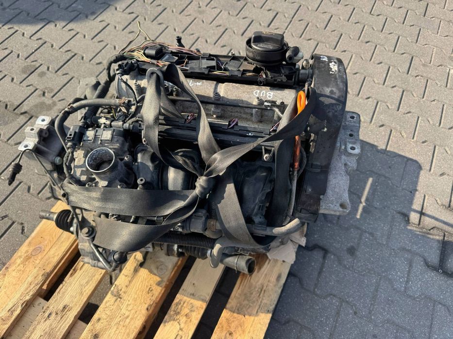 SILNIK KOMPLETNY 1.4 16V BUD 80 KM VW GOLF V 2007