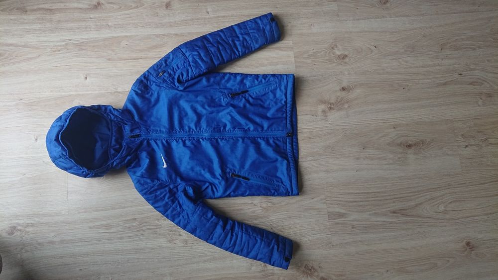 Kurtka Nike 8-10 lat