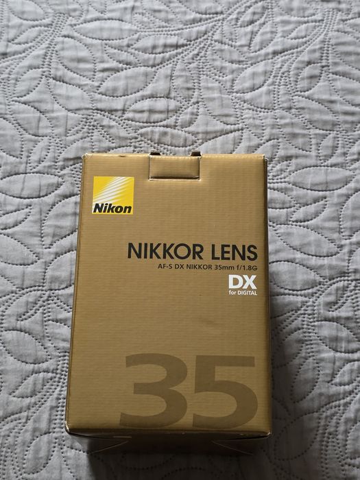 Світлосильний Об'єктив Nikkor 35mm f1.8