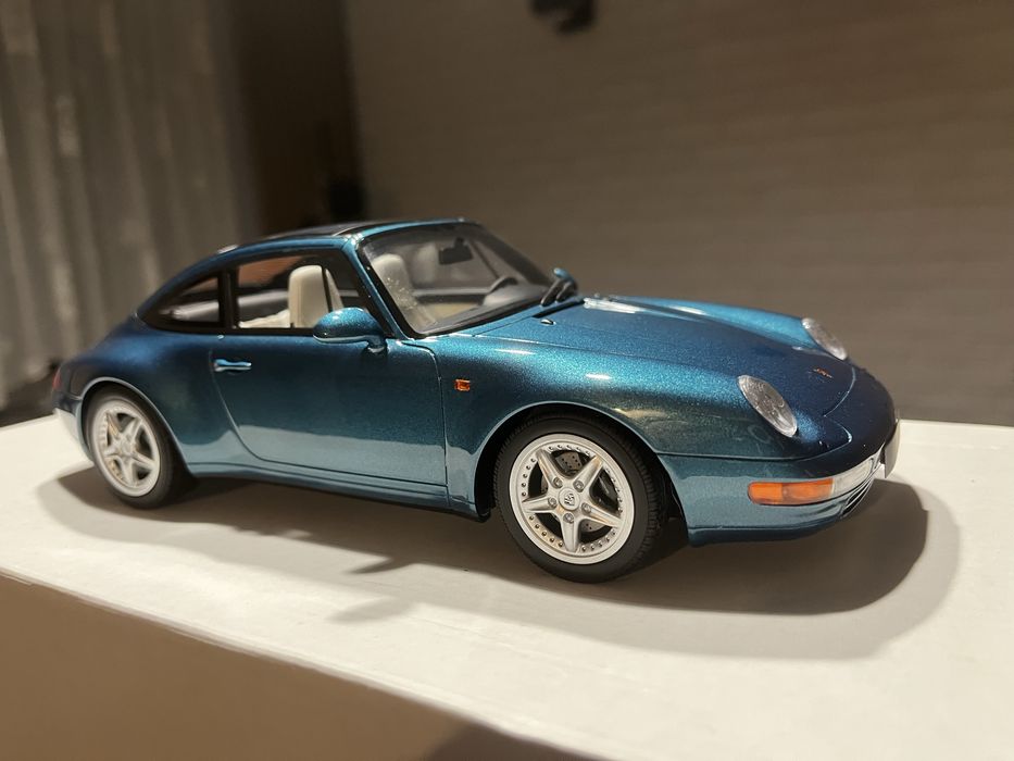 Porsche 993 targa Gt spirit 1:18