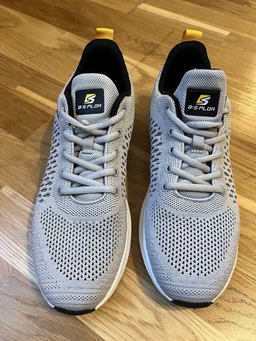 Кросівки чоловічі 42