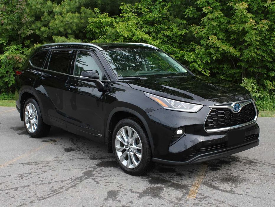 Toyota Highlander Hybrid Limited      2023