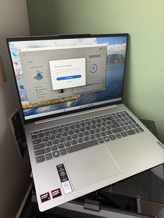 Lenovo slim 5 16AHP9