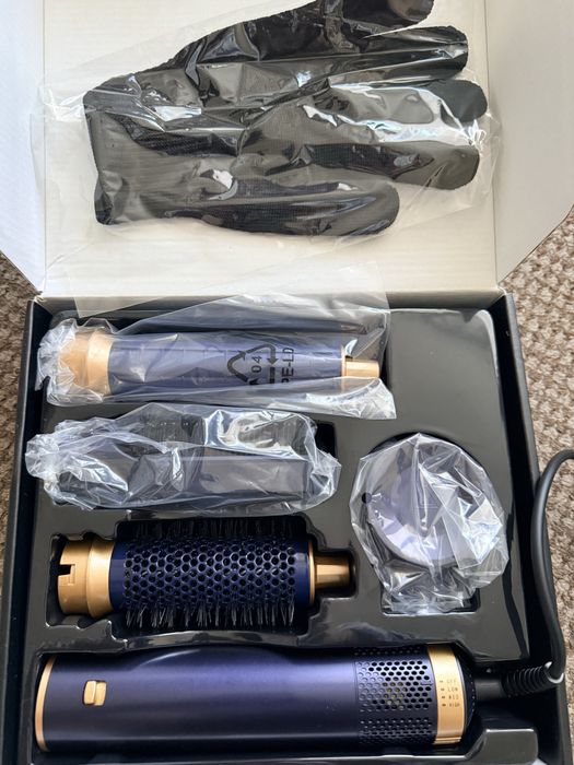 Фен з 4ма насадками