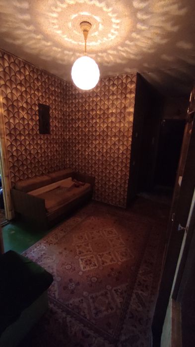 Продам 3 комн квартиру с холлом в центре Верхнеднепровска